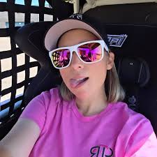 🙋🏼‍♀️ Ryan Cheek 🏁