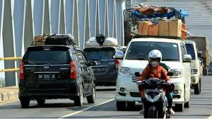 Pengurus pusat muhammadiyah telah menentukan tanggal 1 syawal 1442 h atau hari raya idul fitri 2021 m. Kita Tetap Bisa Mudik Lebaran 2021 Simak Tanggal Berapa Dan Aturannya Semua Halaman Grid Fame