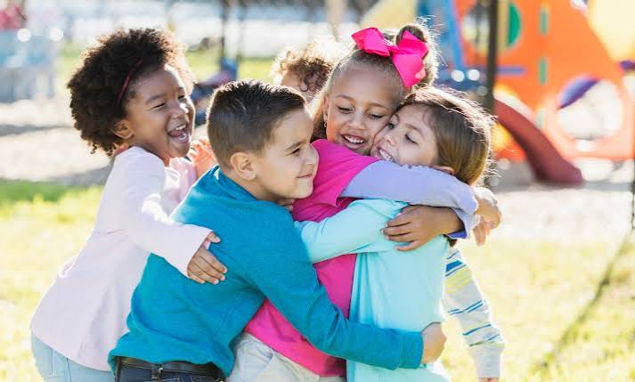 Why Do Young Children Kids Need to Be Around Other Kids? - Inspire Kids  Montessori