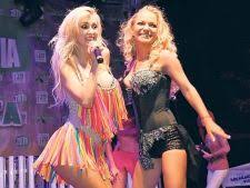 Când sandy (catherine zeta jones) descoperă că soţul său este… Idila Cu Dadaca Mea