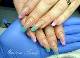 Der hat mir dann tips aufgeklebt und dann diese ganzen schichten drüber lackiert. Bild B Bilder Von Nageln Kurz Vor Auffullen Gelnagel