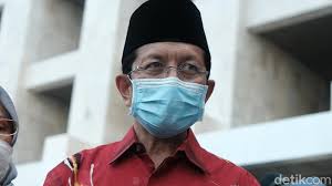 Imam besar masjid istiqlal memimpin salat jenazah untuk menyalati mendiang bj habibie di rumah duka yang berada di patra kuningan, jakarta menteri sekretaris negara pratikno mengatakan negara telah menyiapkan pemakaman habibie di liang makam slot 120 dan 121 yang sudah. Alasan Imam Besar Masjid Istiqlal Tiadakan Salat Id Kenegaraan Umum