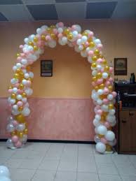 Decoracion para cumpleaños con papel y globos.decoracion con globos y guirnaldas de papel.decoracion con papel crepe, crepom o papel de sedaideas para cumple. Pin En Decoracion Globos