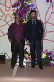 Satish kaushik bio satish kaushik picture. Satish Kaushik And Anil Kapoor At Sooraj Barjatya Son S Reception Wedding Family Affair Reception