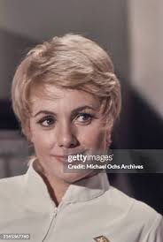 28,013 Woman Looking Sideways Stock Photos, High-Res Pictures, and Images