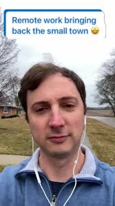 Mayor of DC calls for federal workers to return to their offices downtown. 