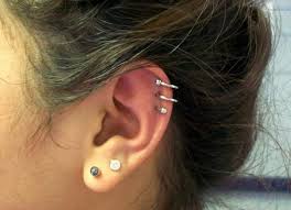 Maybe you would like to learn more about one of these? Sich Ein Helix Piercing Stechen Lassen Risiken Heilung Und Pflege Ohrpiercing Ohr Rookpiercing Ohrlocher Conch Helix Piercing Piercing Earings Piercings