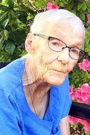 Carol Cahoon's Instagram, Twitter & Facebook