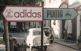 Literally divided in two by the river aurach, this town has a recent history that just won't go away! Herzogenaurach El Pueblo Aleman Que Vivio La Rivalidad Mas Grande Entre Adidas Y Puma Fashion Out