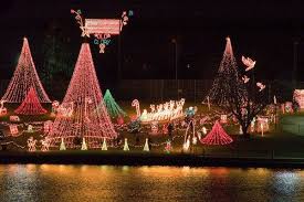 12 Of The Best Christmas Lights Displays In Texas