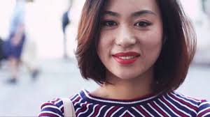 She lets her two male friends take pics of her for instagram. The Three Most Flattering Haircuts For Round Faces Southern Living Youtube