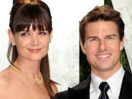 Tom Cruise, Katie Holmes sign divorce agreement