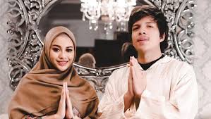 Kini berhijab, sulung dari anang hermansyah dan ashanty ini juga memiliki penampilan girly sejak duku. The Happy Halilintar Family Welcomes The Presence Of Aurel Hermansyah