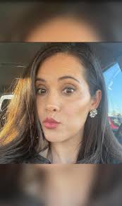 Feliz cumpleaños a la flor más hermosa del jardín de mamá Marycruz  Suárez🌸, Tu belleza nace del corazón, se refleja en tu bondad y en el amor  tan especial que das a todos los que te rodean., Que Dios ...