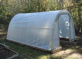 Diy Serre De Jardin Recup A Faire Soi Meme Serre Jardin Jardin Recup Tunnel Jardin