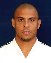 Heute blicken wir auf das weltmeisterschaftsfinale 2002 in yokohama. Ronaldo