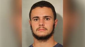 Man dressed as clown chases kids with stun gun at Long Island park