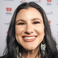 Jessica Jayne's Instagram, Twitter & Facebook