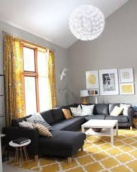 La Couleur Jaune Moutarde Nouvelle Tendance Dans L Interieur Maison Archzine Fr Salon Gris Et Jaune Deco Salon Interieur Maison