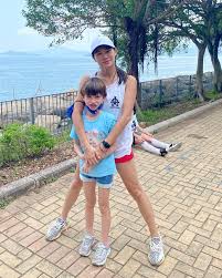 Before you know how to log in to the facebook web site, you should first understand the development history of facebook. æœ±åº­è±bonnie çŽ»ç'ƒæœ± Happy Mother S Day Bonniechu Mothersday Facebook