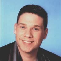 70+ perfiles de «Emmel»