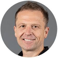 Robin Melanson's Instagram, Twitter & Facebook