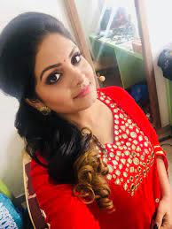 Gayathri arun is a popular actor. Gayathri Arun Photos Hd Latest Images Pictures Stills Of Gayathri Arun Filmibeat