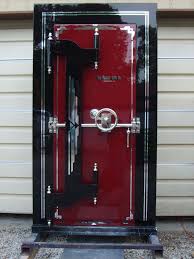 Residential And Bank Vault Door Manufacturers Vault Doors Safe Vault Antique Safe