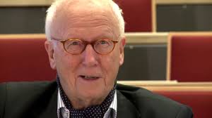 Im Hörsaal mit Professor Schmidt