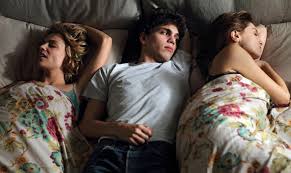 Nato a dreux, nella regione francese del normandia, da padre italiano e da madre francese, ha una sorella, è cresciuto a roma, dove si è poi laureato in sociologia presso l'università la sapienza e ha studiato recitazione presso la. Eduardo Valdarnini Facebook