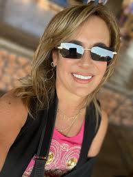 Te envío una solicitud ❤️ hola