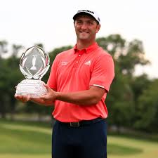 He was the world number 1 in the official world golf ranking, having first achieved that rank after winning the memorial tournament in july. Sun Devil Alum Jon Rahm Earns No 1 Ranking In The World House Of Sparky