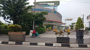 Enjoy shopping at a variety of retailers including macy's and jcpenney in the heart of the sunrise marketplace shopping & business district. Drop Hingga 80 Persen Sunrise Mall Mojokerto Tetap Buka Matahari Pilih Tutup Info Seputar Mojokerto
