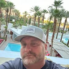 Can Caesars Rewards members use their reward credits for comped items and  shows without being forced to use their credits first?