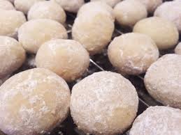 Homemade cookies are always a welcome treat. 43 Polvoron Spanish Christmas Cakes Or Mexican Wedding Cakes Around The World In 80 Bakes