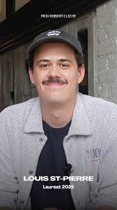 Retour sur le lancement du deuxième roman de Paul Serge Forest : "Porter le  masque" à la librairie @netaitcepaslete ! Merci à vous toustes de votre  présence ! Plus d'informations sur ce