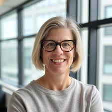 I was hired at Amazon 4 years ago as a fully remote employee, and I finally  landed my dream job. Amazon was the company I always wanted to work for,  but prior