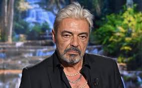 Coman elige a Ana tras una sexta entrega de 'Adán y Eva' en la que la  bisexualidad de Esther fue protagonista