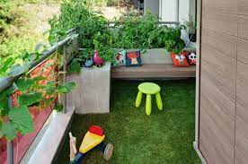 In this small brooklyn backyard, garden designer brook klausing used imported marble pavers and wooden decking to delineate garden and entertaining areas. Creative Ideas For Balcony Garden Containers Balcony Garden Web