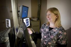 Hospital switches to electronic records