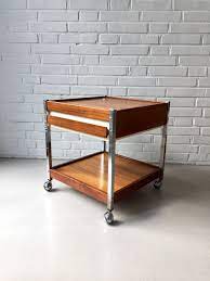 Nachttische sind stille helden im schlafbereich, denn sie bieten weit mehr als eine schlichte ablagefläche für wecker, abendlektüre oder leselampe. Vintage Side Table Nightstand Teak Coffeetable Mid Century Table Bar Cart Book Table Retro Vintage Interior Vintage Beistelltische Teewagen Teak