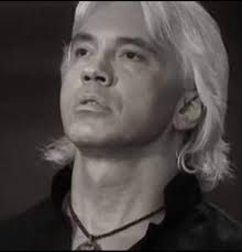 I just say make I remember wuna this old memory both former boys and girls  😂😂😂😂