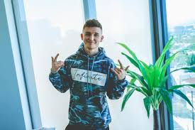 Caylus cunningham aka infinite lists is an american youtuber best known for the lists, challenges, reactions, trick shots, and flip videos that he uploads on his channel infinite lists. Infinite Lists Home Facebook