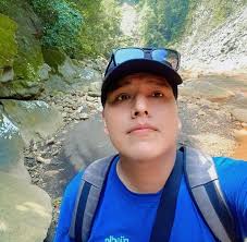 Guardias de #Venezuela quemaron dos camiones enteros con ayuda humanitaria.  Ver más: http://bit.ly/2SZv3Af