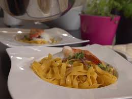 Tagliatelle Mit Tiger Garnelen In Truffelschaum Und Kresse Rezept Rezept In 2020 Das Perfekte Dinner Tagliatelle Perfektes Dinner Rezepte