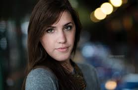 Morning, looking for a photographer for my baby first birthday album. Thank  you