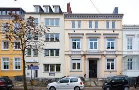 Barrierefreie zugänge, eine barrierearme ausstattung sowie. Viertel