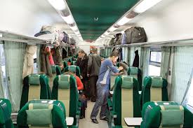 Carnetele de elev şi legitimaţiile de student pentru reducere/gratuitate la transport sunt nominale şi netransmisibile. EÈ™ti Student IatÄƒ Drepturile È™i ObligaÈ›iile DacÄƒ Vrei SÄƒ Mergi Cu Trenul