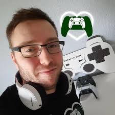 Last week was the 20th anniversary of TEKKEN! 20 years is definitely a  significant milestone for "Tekken Project" and Bandai Namco Games! Check  out the trailer we made for the occasion that