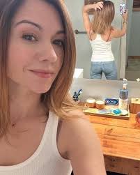 I'm single looking for a partner ❤️❤️ I know that I am already an older  woman, and that I may not be as attractive as before, but if someone wants  to meet